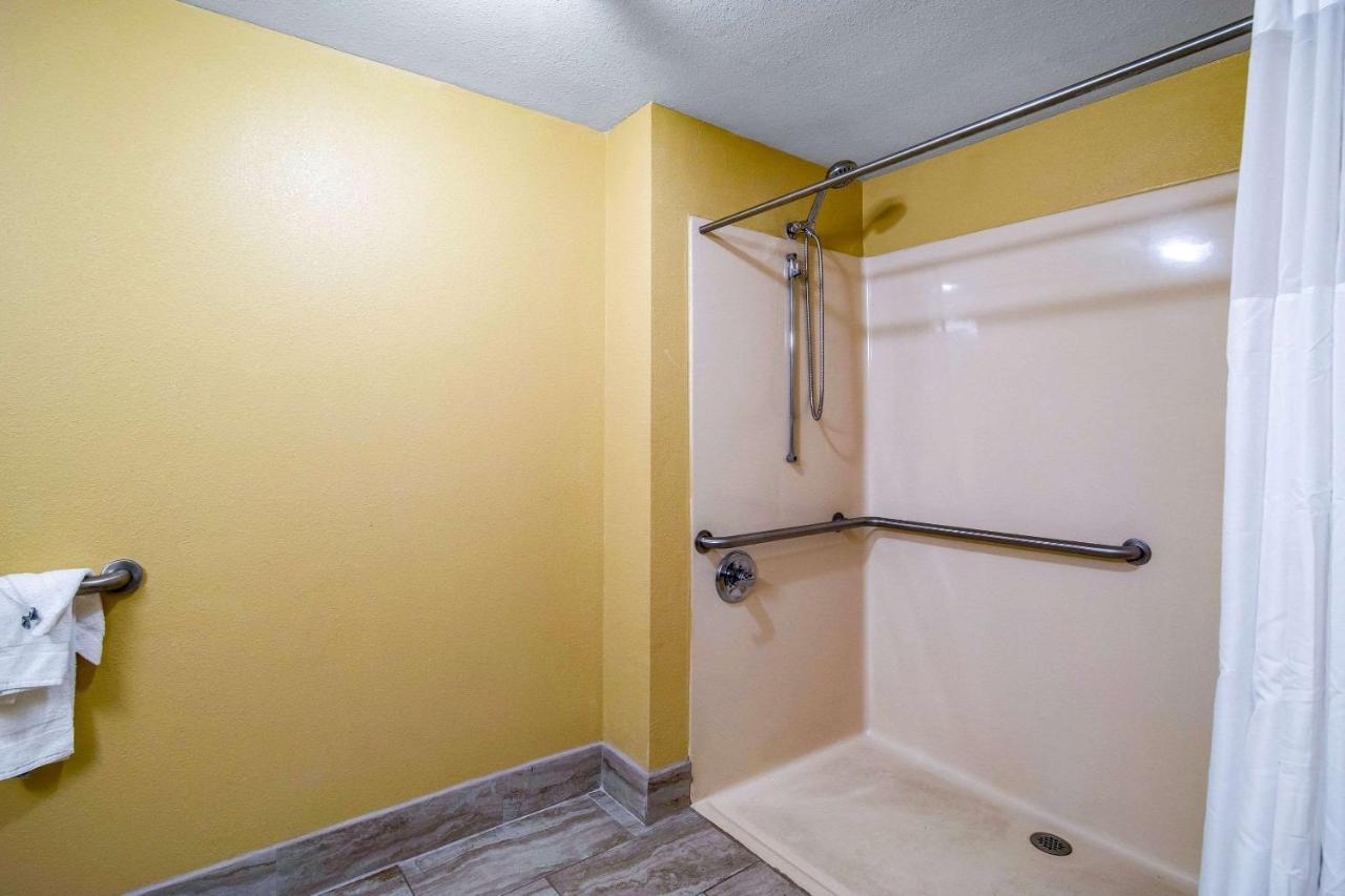 Quality Inn West Columbia - Cayce Esterno foto